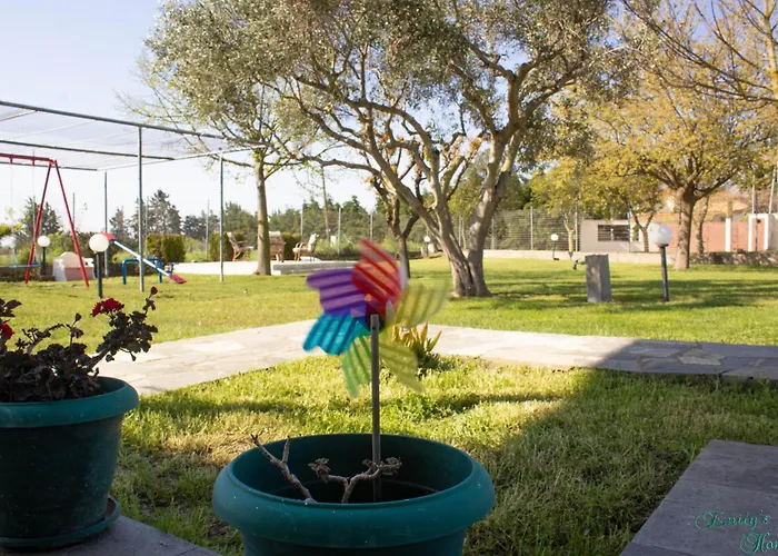 公寓 Emily's 埃帕诺米