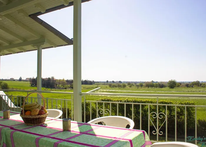 公寓 Emily's 埃帕诺米